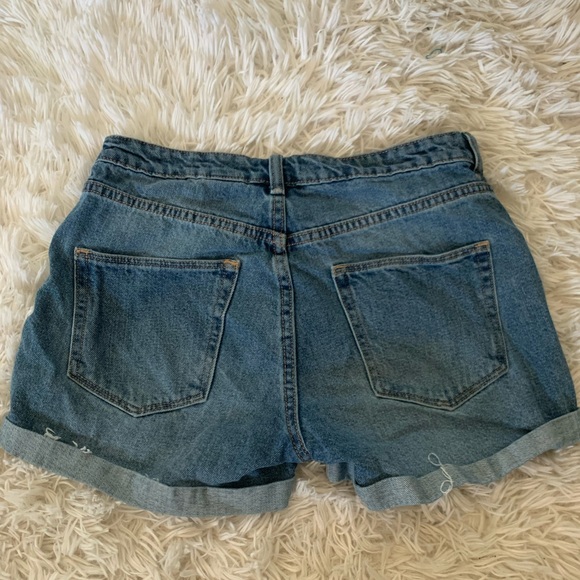 H&M jean shorts! - Picture 4 of 4